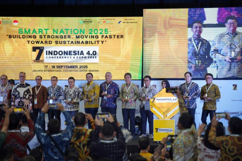 Telkomsel Raih Penghargaan Inovasi 5G dari Kementerian Perindustrian