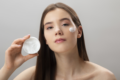 6 Rekomendasi Moisturizer untuk Kulit Berjerawat, Harga di Bawah Rp70 Ribu