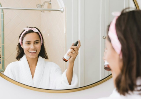 Sudah 40 Tahun? Berikut 3 Rekomendasi Skincare agar Tetap Awet Muda