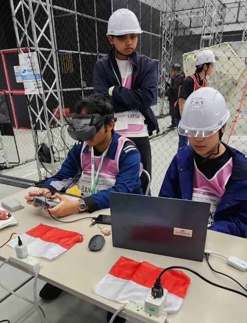 Tim Paling Muda, Siswa SMA Indonesia Tembus 4 Besar Dunia Kompetisi Robot Internasional Bergengsi di Jepang