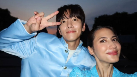 Potret Ji Chang-wook 'Melokal' Kenakan Pakaian Adat Jawa di Yogyakarta Bersama Pevita Pearce