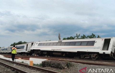 Ini Beberapa KA yang Mengalami Kelambatan karena Anjloknya Kereta Api Purwojaya di Bekasi
