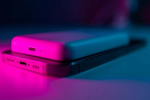 3 Berita Terpopuler Gaya: Powerbank di Kereta Api Hingga Big Bad Wolf Jakarta 2025