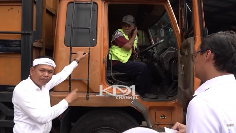 Truk Pengangkut AMDK Asing Kelebihan Muatan Bikin Jalan Rusak, Negara Rugi Miliaran Rupiah