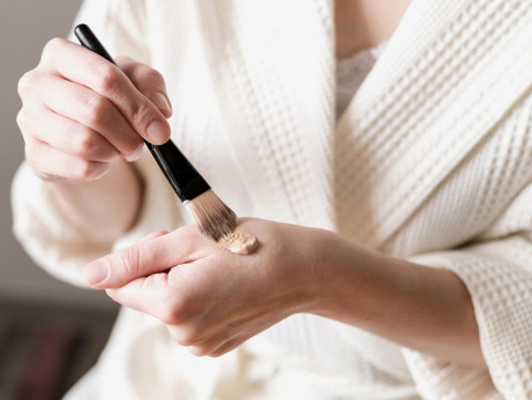 Top Berita Gaya: Rekomendasi Foundation Minim Oksidasi hingga Update CKG