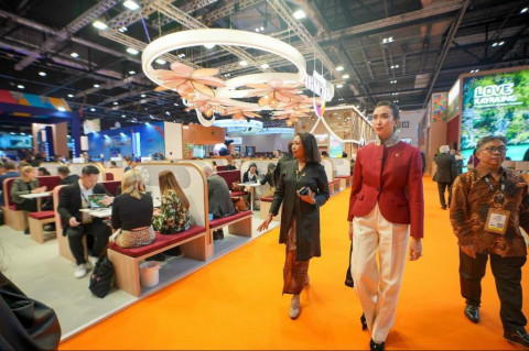 Menteri Pariwisata Kampanyekan Go Beyond Ordinary di WTM London 2025