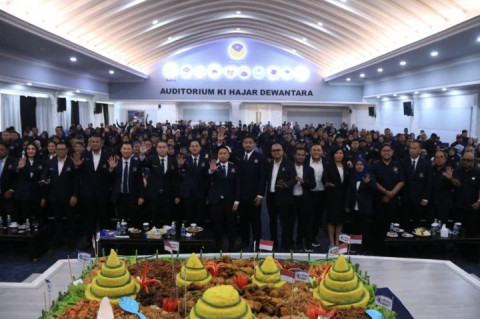 Rayakan HUT ke-14, NasDem Jakarta Berangkatkan 5 Kader Umroh Gratis