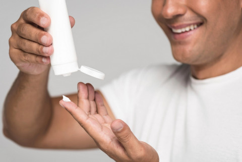 Rekomendasi Body Lotion Pria untuk Mencerahkan Kulit, Harga Mulai Rp32 ribu