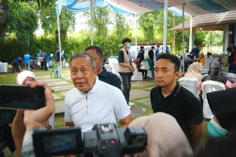 NasDem Peduli Gelar Skrining TBC di Karawang, Saan Mustopa Turunkan X-Ray dan Lab Keliling ke Desa-desa