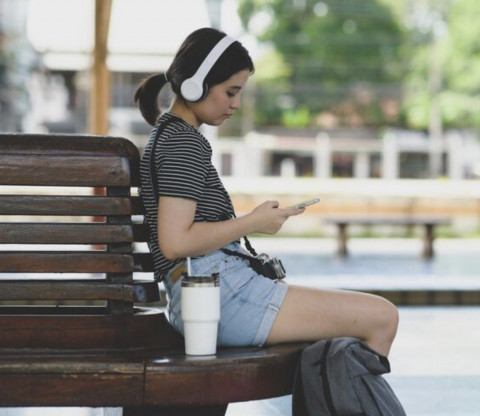 Berani Traveling Sendirian? Begini Cara Biar Nggak Kesepian