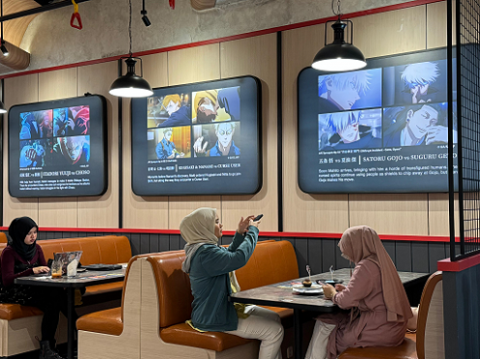 Arcafe di Lippo Mall Puri Bawa Anime Jujutsu Kaisen dan Sinchan ke Dunia Nyata