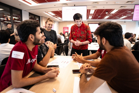 'Side Hustle: Zero to 100 with AI' Bantu Mahasiswa dan Profesional Bangun Side Hustle dengan AI