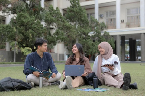 Tips Mengasah <i>Human Skills</i> Mahasiswa, Kunci Hadapi Dunia Kerja yang Tak Pasti