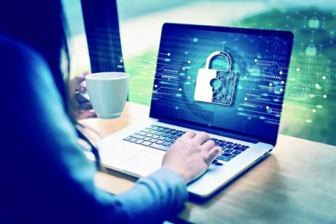 Trojan Sturnus Bisa Membaca Pesan Terenkripsi dari Layar Pengguna