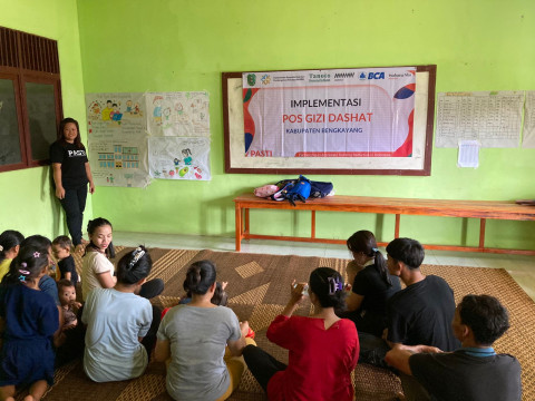 Masuk Risiko Stunting, Berat Badan Anak-anak di Kabupaten Bengkayang Terkerek Lewat Pos Gizi DASHAT