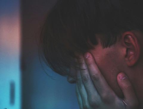 Masalah Pikiran Bunuh Diri pada Remaja yang Harus Menjadi Perhatian