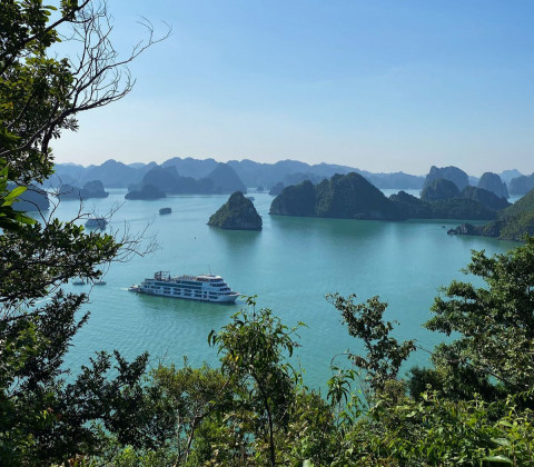 Panduan Wisata Hanoi: Kuliner, Ikon Kota, dan Ha Long Bay