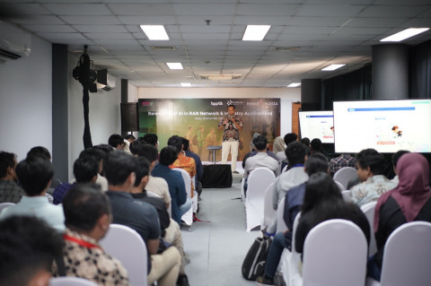 Indosat GenSi Perkuat Literasi AI untuk 10.000 Peserta di Seluruh Indonesia