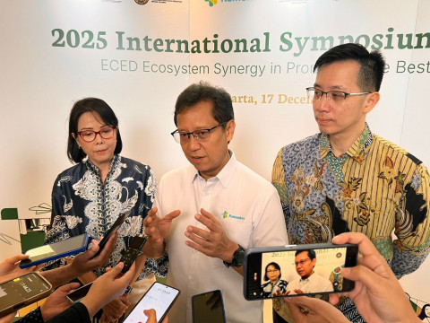 Menkes Dorong Ibu Bisa Jadi Dokter di Keluarga