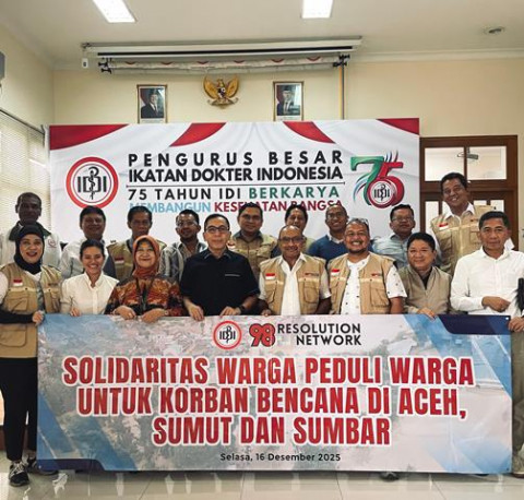 Eksponen 98 Percayakan Rp98 Juta ke PB IDI untuk Tangani Kesehatan Korban Bencana