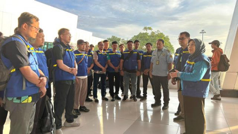 Para Relawan Tenaga Medis dan Tenaga Kesehatan Lintas Profesi Diberangkatkan Kemenkes ke Aceh