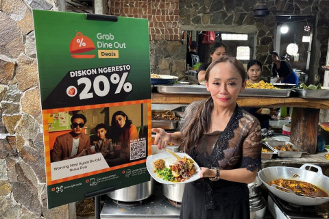 Langkah Digital Warung Nasi Ayam Ibu Oki dalam Tingkatkan Pelayanan Pelanggan