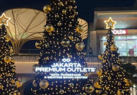 Dekorasi Mewah hingga Ragam Diskon Besar Ramaikan Perayaan Nataru