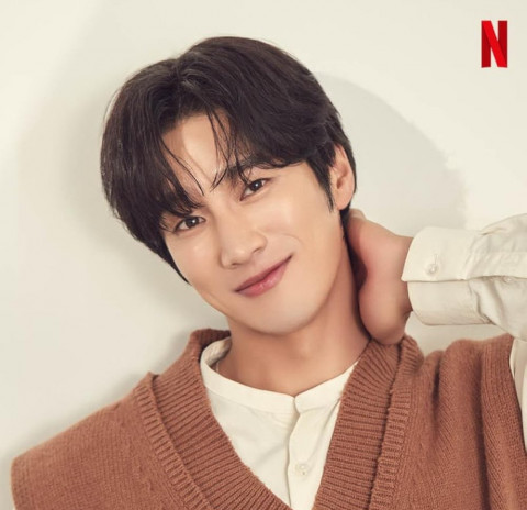 Ahn Bo-hyun Nangis di Pernikahan Kim Woo-bin