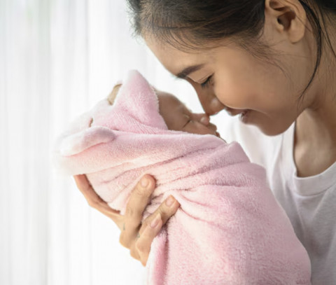 Perubahan Rambut yang Mungkin Moms Alami setelah Melahirkan