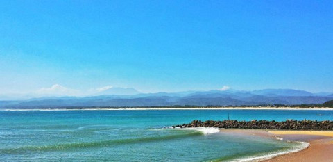 Wisata Pantai Santolo Cianjur, Menghadap Langsung ke Samudra Hindia
