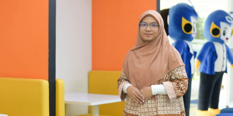 Mardiah Jadi Doktor Pertama di Keluarga, IPK 4.00 di Usia 26