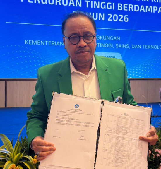 Rektor UMI tandatangani Kontrak Kinerja dan Arahan Kinerja Perguruan Tinggi Berdampak Tahun 2026. Foto: UMI