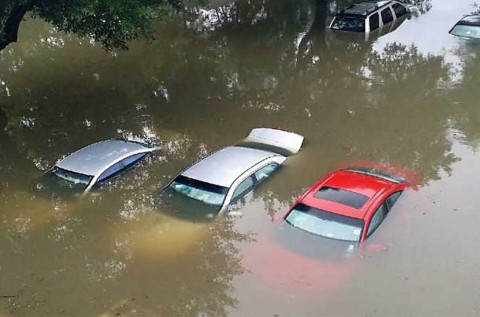 Aman Ga Sih Beli Mobil Bekas Banjir?
