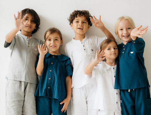 Koleksi Raya Fluffy Denim: Nyaman, Elegan, dan Bikin Anak Bebas Bergerak