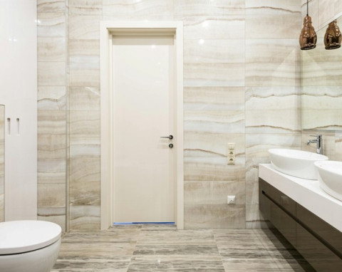 Sering Terkena Air? Ini Rekomendasi Pintu PVC Kamar Mandi yang Awet