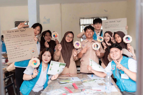 Libatkan 50 Relawan, POSCO dan Mahasiswa RI-Korea Revitalisasi Sekolah dan Edukasi Sains