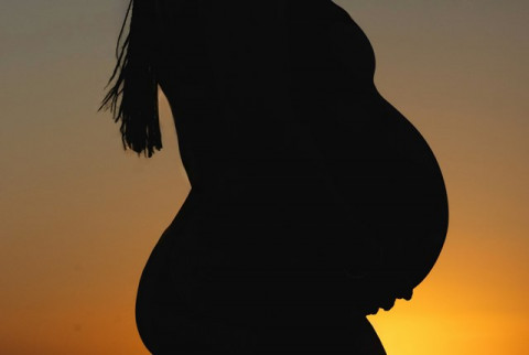 Kamu Lagi Hamil dan Nemuin Flek Pink? Ini Waktunya Harus Ke Dokter