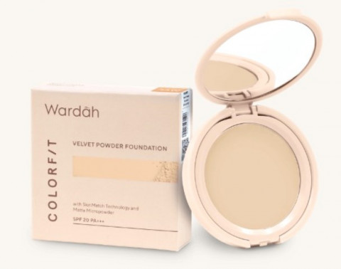 Punya Dark Spots tapi Budget Pelajar? Cek 5 Bedak 'Magic' di Bawah 100rb Ini!