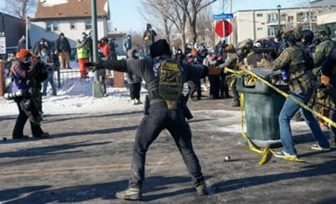 Buntut Penembakan Alex Pretti, Agen ICE Hengkang dari Minneapolis