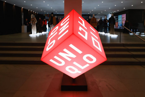 Didorong UNIQLO Global, Fast Retailing Naikkan Proyeksi Pendapatan dan Laba 2026