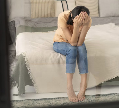 Remaja Sering Stres Malam Hari? Coba Tips Ini Biar Nggak Kepikiran Terus