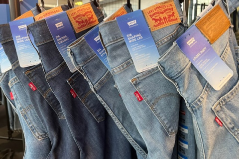 Tips Mencuci Jeans Agar Tidak Cepat Pudar