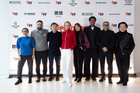 UNIQLO Donasikan 100.000 Euro untuk Displacement Film Fund
