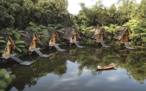 Dusun Bambu Core: Makan Enak Tidur Di Kabin No Stres-stres Club