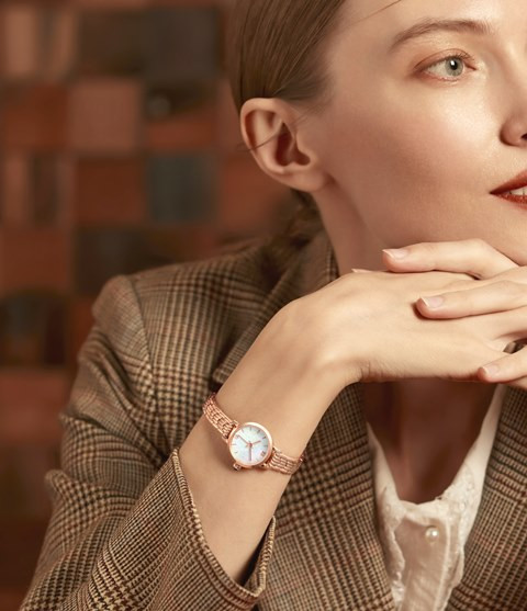 4 Tren Jam Tangan yang Bikin OOTD Kamu Makin 'Slay' & Fungsional