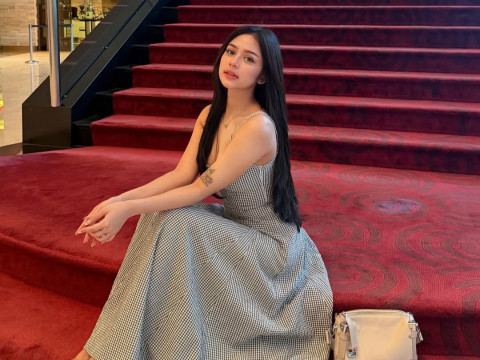 Foto Visum Disebar dan Dijual, Selebgram Nira Tuntut Keadilan