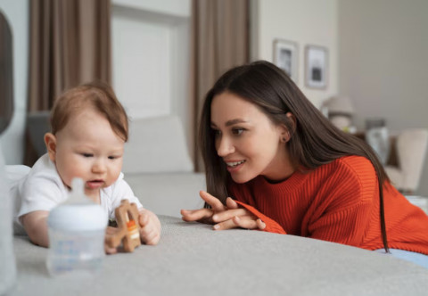 Balita Speech Delay? Coba 5 Cara Sederhana Ini untuk Bantu Anak Lebih Cepat Ngobrol