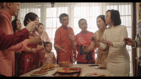 Dua Wamen Jadi Cameo di Film Hari yang Kita Tunggu, Kenalkan Budaya Imlek ke Gen Z