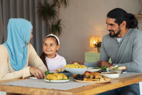 Ramadan Tanpa Drama! 6 Cara Bikin Anak Betah Puasa Seharian