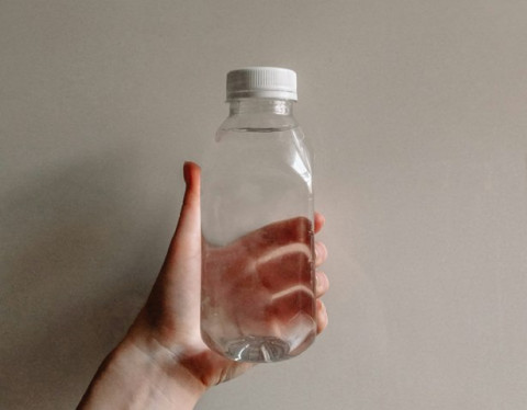 Life Hack Buat Kaum Pelupa Minum: Intip Rumus 2-4-2 Biar Cairan Tubuh Aman Pas Ramadan